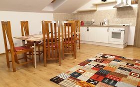 Lenz Apartment Predeal